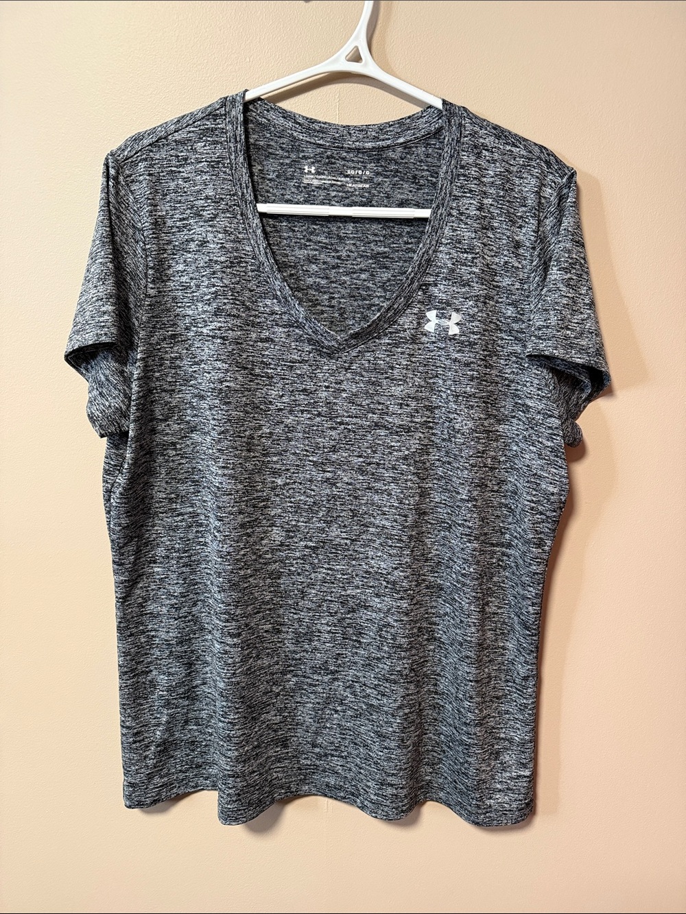 Under Armour Women's Heathered Gray V-Neck Tee